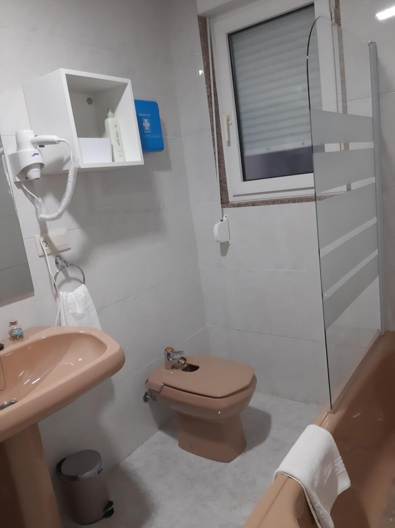 Apartamento Elena Centrico Con Wifi Onís Екстериор снимка