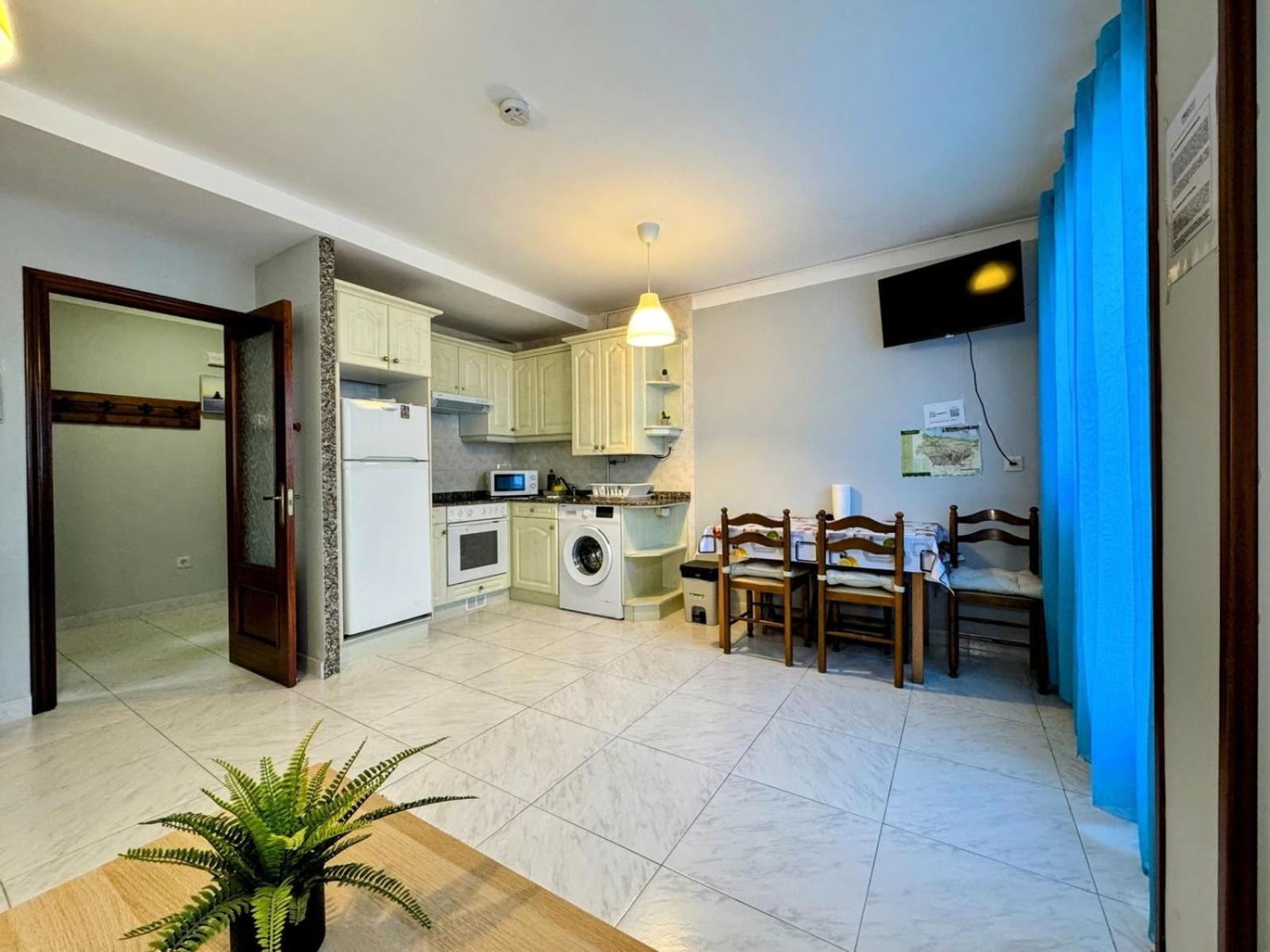 Apartamento Elena Centrico Con Wifi Onís Екстериор снимка